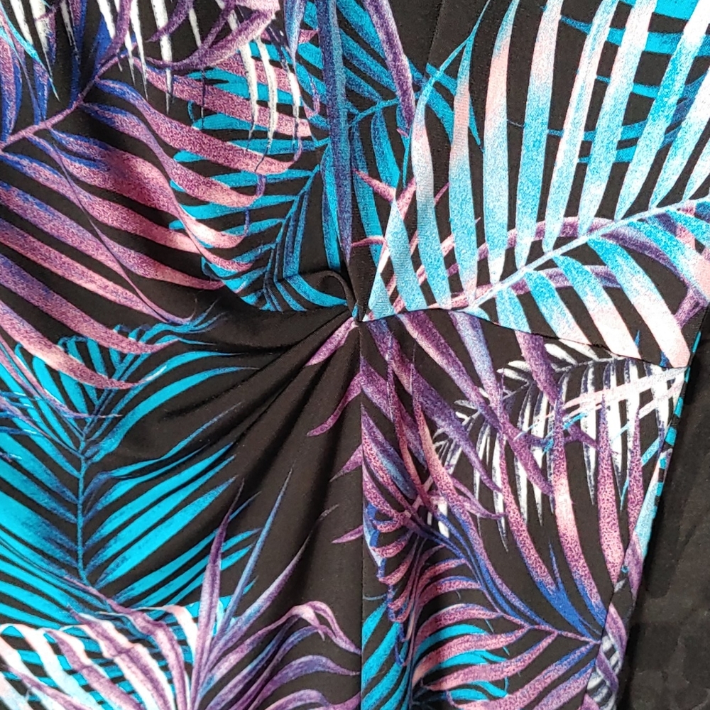 3/$20 George Patterned Sleeveless Blouse - Picture 3 of 3